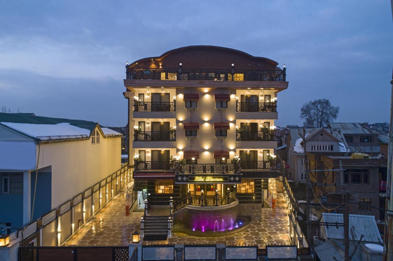 Hotel Downtown Srinagar  외부 사진